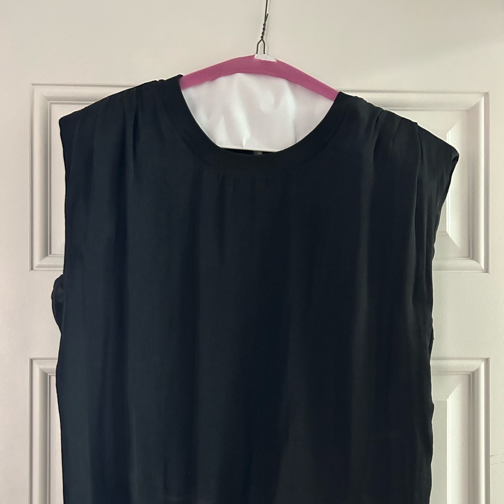 Silk top with light shoulder pads